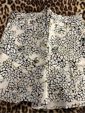 CHANEL White Floral A-Line Skirt with Olive and Gold Accents